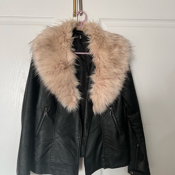 Jacket with fur beautiful black jacket - Picture 4 of 10